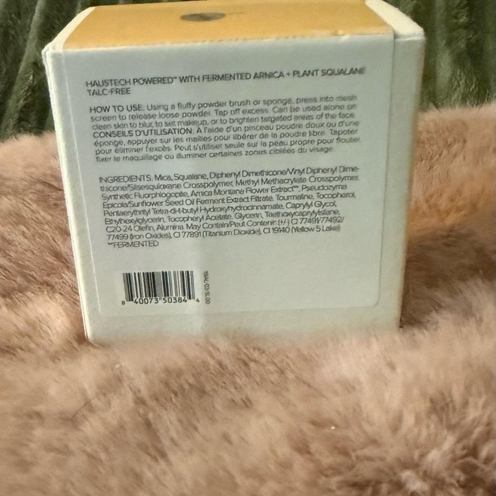Haus Labs By Lady Gaga Bio-Blurring Loose Setting Powder -  shade is Golden - Picture 2 of 4